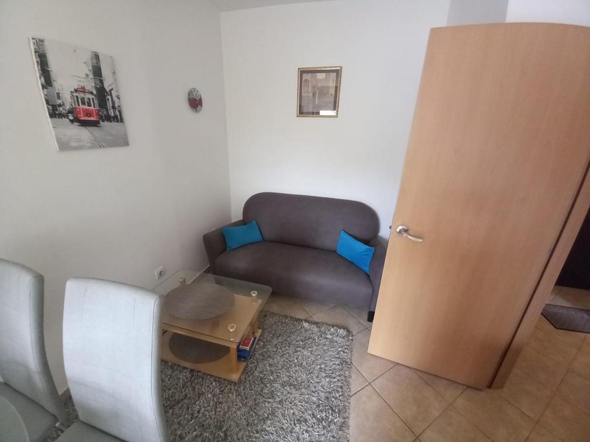 Stan U Centru Leilighet Podgorica Eksteriør bilde
